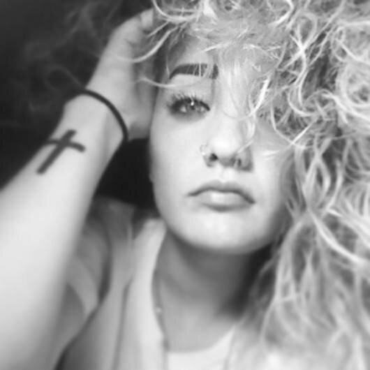 18/Dancer-Singer-performer young Puerto Rican and full of energy.  Part of FootKlan dance Crew. :)