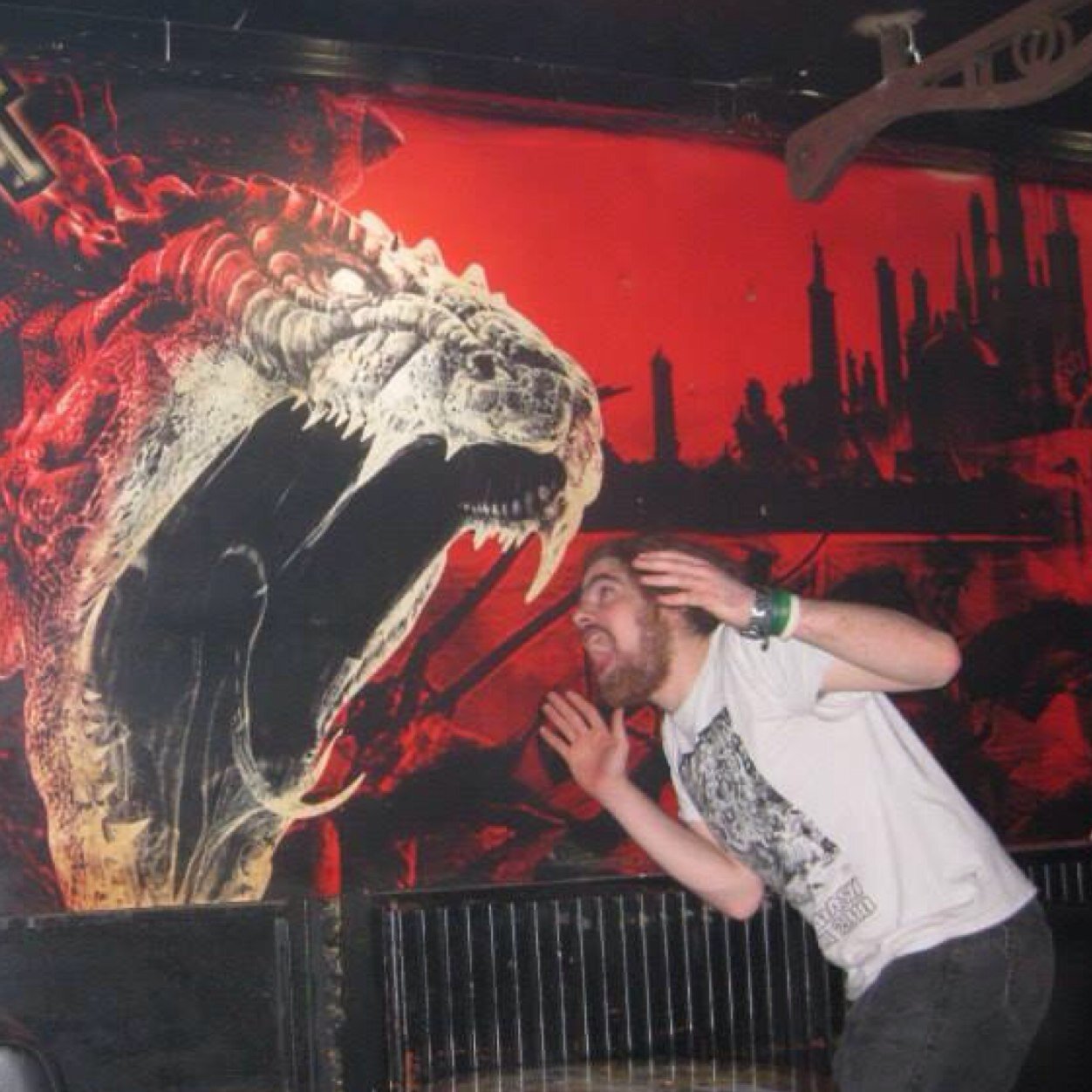 Fro! Drummer in @VisceralAttack, reads History, Comedy, Politics, Philosophy and C2H5OH fan