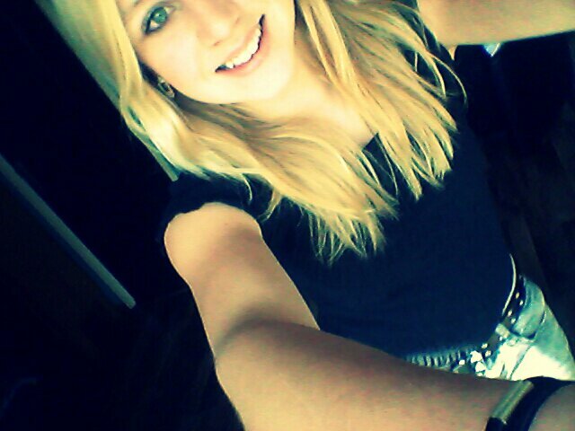 riannex_x's profile picture. insta: @riannex__x snapchat: @riannex_x1 nummer: vraag maar