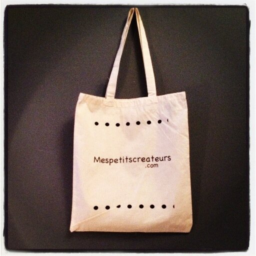 CleliaMes's profile picture. UNe sélection de tendances mode, déco et kids imaginées par des designers passionnés...