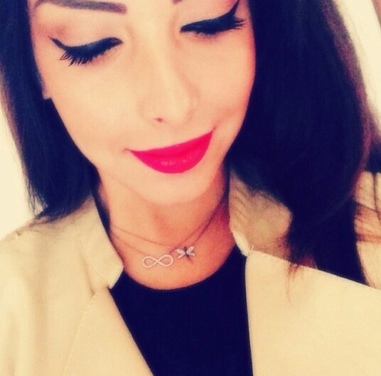 makeup artist - DM me for special offers