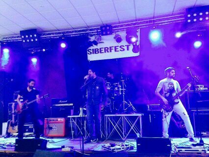 BlametheDogband's profile picture. http://t.co/v5GjlecTEh