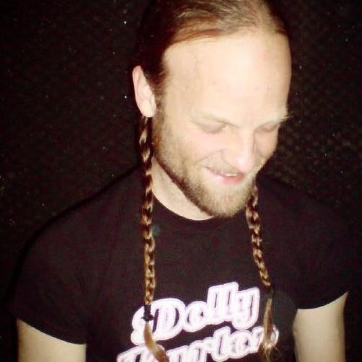 @laksup023 | @kindamuzik | @subjectivisten | metal | country | pop | hookjunk | riffnazi | goodwill ambassador of silly music | first tycoon of bulldozerpop