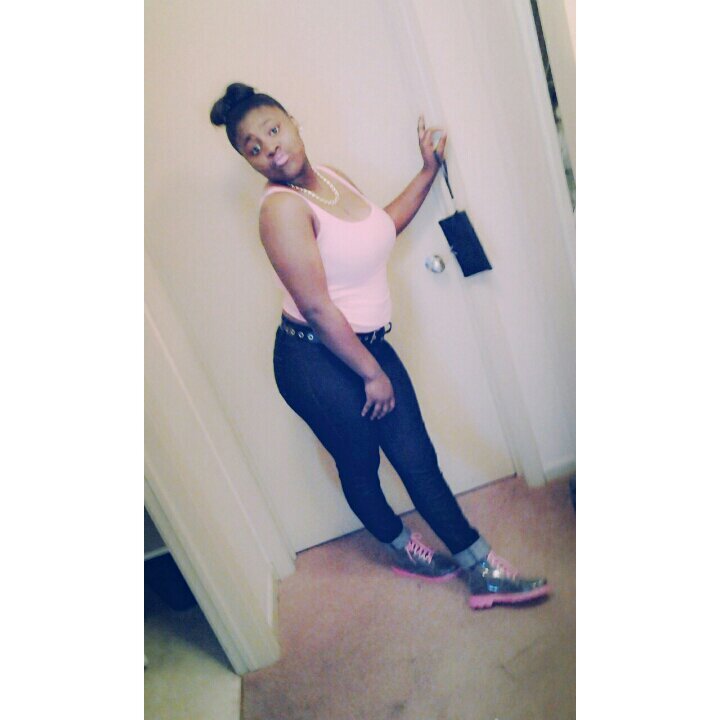 , Im 15 coo. smart fun to be aroundd low& I lovee making myFamily& Friendss LAUGHH ❤❤