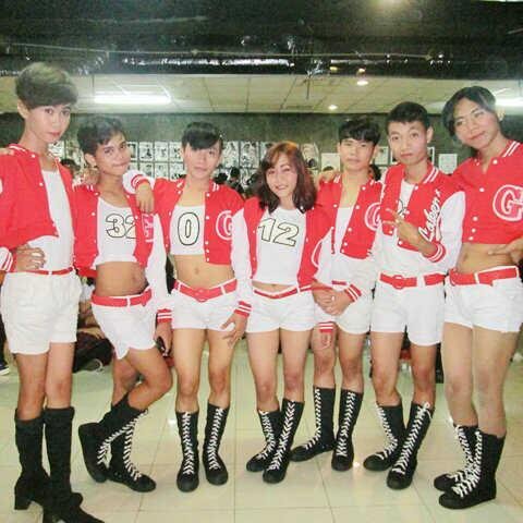 • Dance Cover @GirlsGeneration • • Erwan - AL - Aris - Rini - Firhan - Ipin - Sakari • CP : 081219291992 / Erwan • @YJS_ent Fams • Keep Support GUG♥ •