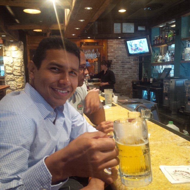 Ing. Industrial, Perito Profesional Automotriz, Emprendedor. Cars Hunters Colombia - Donde Los Primos Restaurante. Wts: 3158872193