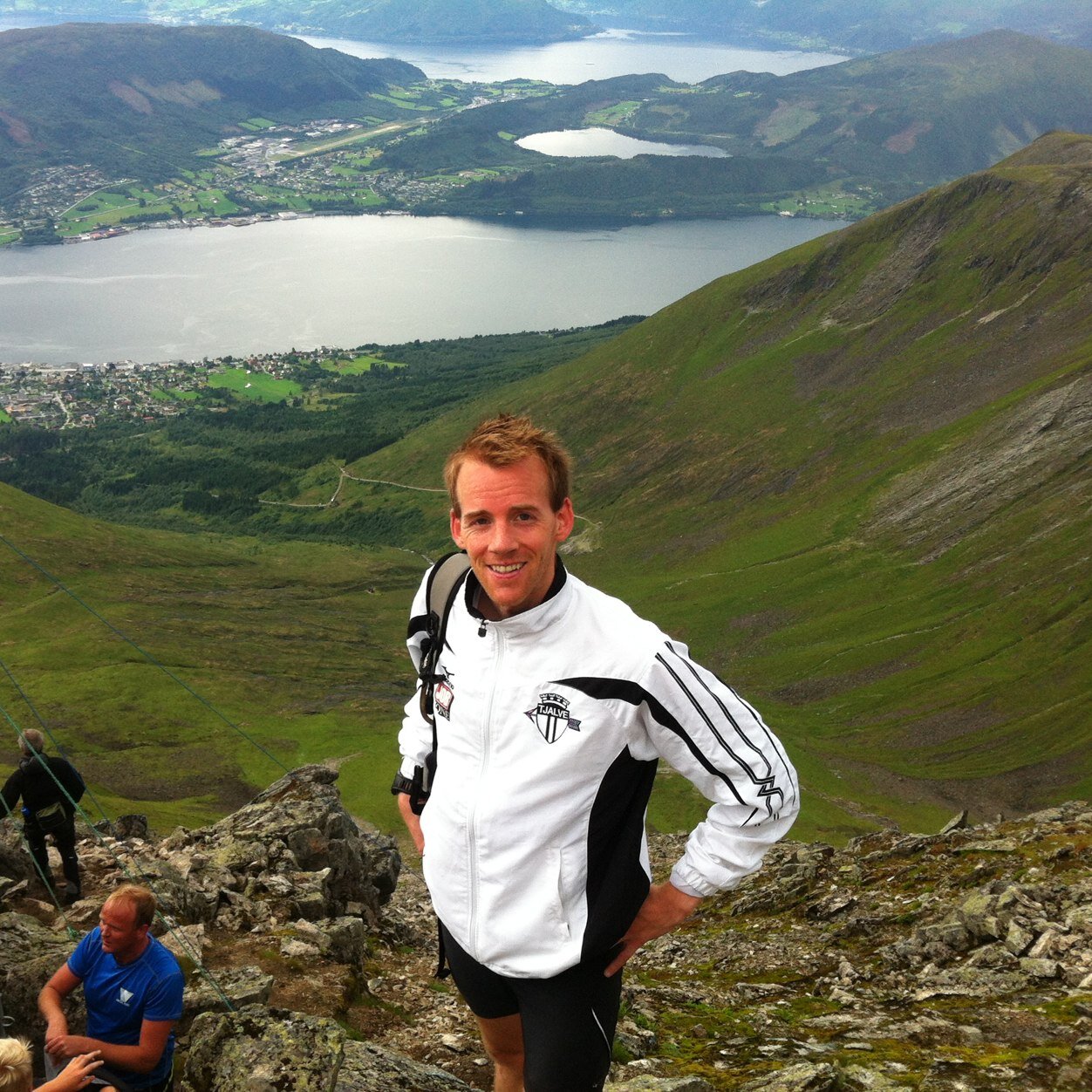 ErlingHisdal's profile picture. 🇳🇴Mountain Runner Overall Champion 2016👟🗻🏆Double MSc:anti-doping;from the Norwegian School of Sport Sciences & Foro Italico(Rome) Project Manager FIS ISS⛷