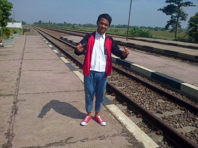 official twitter account @sadega179 .Jangan follow nanti naksir d('8')b |FOLLOW aja @puttra04 twets2nya keren2. obat bete & galau! http://t.co/3df4zhzPkf
