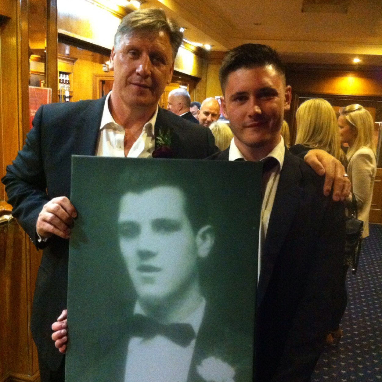 Nicodotcom's profile picture. Former Manchester City,Tranmere Rovers Professional Football Players 
Now! Loving Husband to Rachel and Father to Eric Jnr ,Jessica & Bradley Nixon !