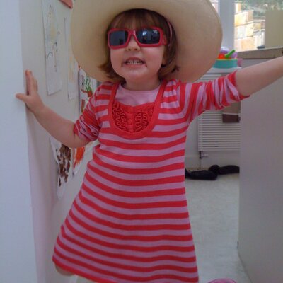 Profile Picture of Dr Melinda Girly Swot Downey (@Melmum2alice) on Twitter