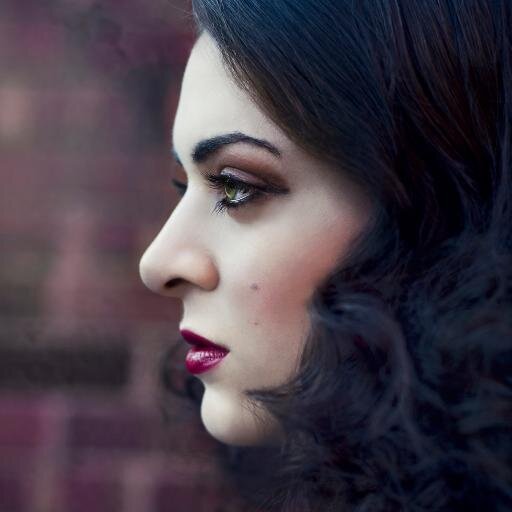 Makeup artist in Melbourne, Australia. Follow me and follow my journey of trying to make it in this vast industry!