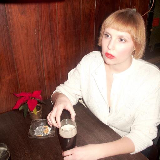 AstridMyrup's profile picture. Kommunikatør&kulturkonsulent. Læser&publikum. Blogger&snakker. Lytter&sanger. Løber&brætspiller. Lidt&hvert.