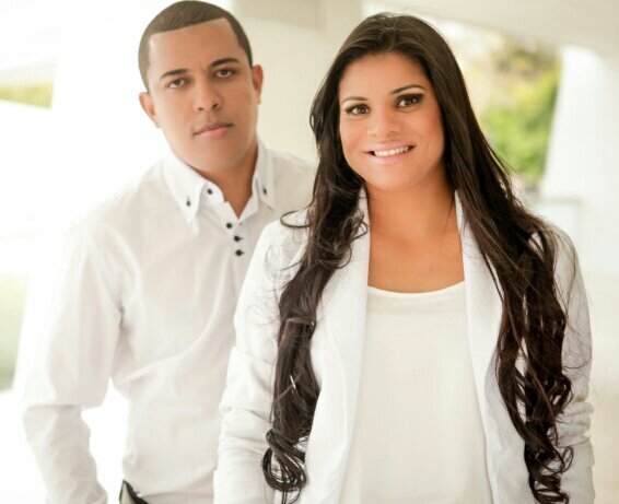 CANTORES e PREGADOR  Pr JOEL & CLEYCE....  CONTATOS: (041) 9945-3648 tim /8828-8694 claro ou 3473-4935...Toda Honra e Glória pra Ti SENHOR..