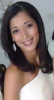Nutricionista, Baiana, Gostos variados para música, comidas e sapatos. Amo ler e viajar. Trabalhando e Feliz.