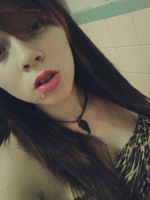 Amable , cool ,Divertida ,inteligente, fiel etc.