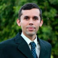 Terapeuta Complementar , Instrutor, Personal Coaching, Practitioner em PNL e pesquisador da Saúde Física e Emocional.