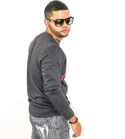 Venezolano ..!! Cantautor ( Instagram) : @geron_thefreshmind / (Facebook ) : @Geron Thefreshmind