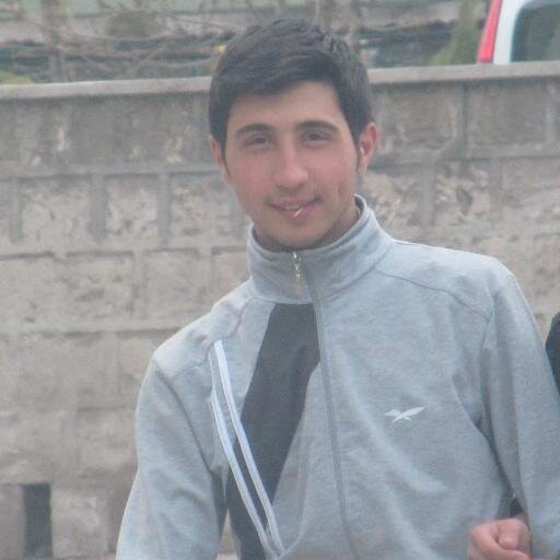 Esmer Güler Yüzlü uzun boylu :D