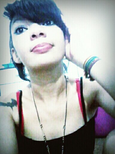 MillyBloommy's profile picture. #apaixonada por #sk8,, #malokeira #total #rock na veia. Cantora da #BandaBeautifulTragedy