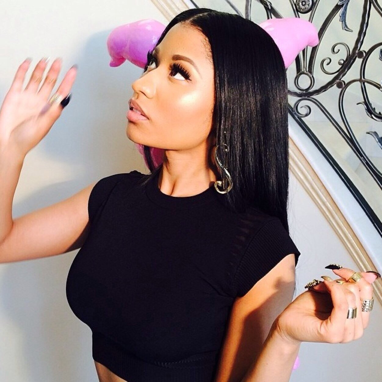 @NICKIMINAJ IS BACK U BETTER BE READY BITCHZZZZ