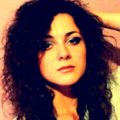 Polish :) Like singin', Catching Fire, cupcakes, fitness, spinach and peanut butter. Enjoy every moment of my life.