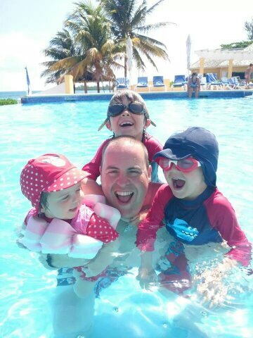 Seagulls nut, father of two great boys and a fantastic daughter