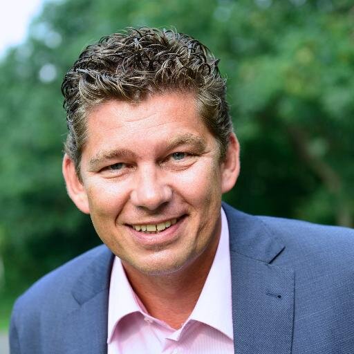 CRM specialist & optimist & enthousiast @CRMexcellence and @SparklingCRM, change & project manager, positive, opportunity driven, sports, father/husband