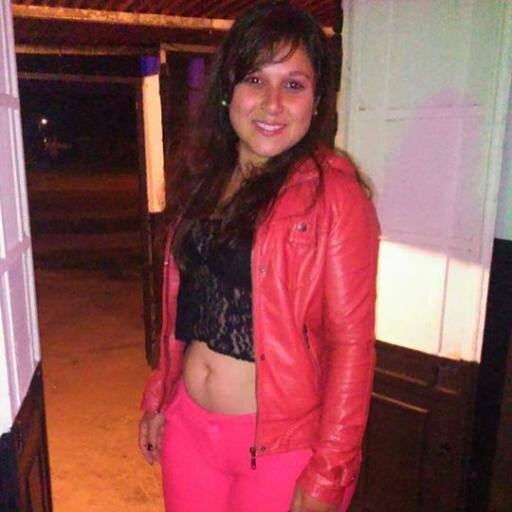 Me Llamo Katherine Tengo 18 años  Y Soy Belieber..