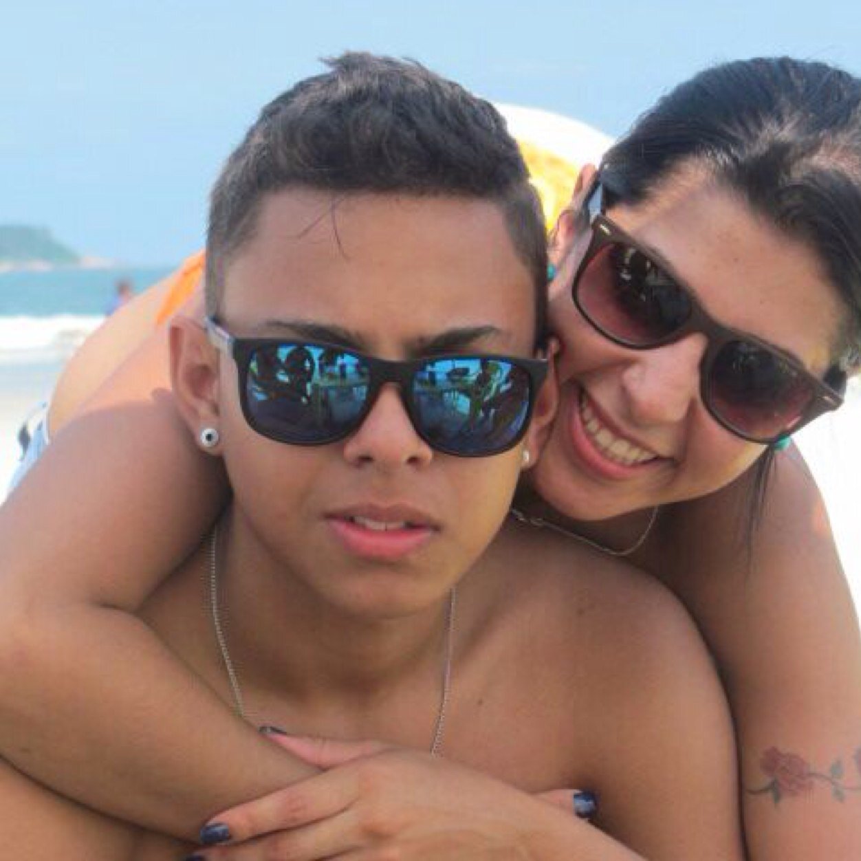 Amo futebol. pizza e praia