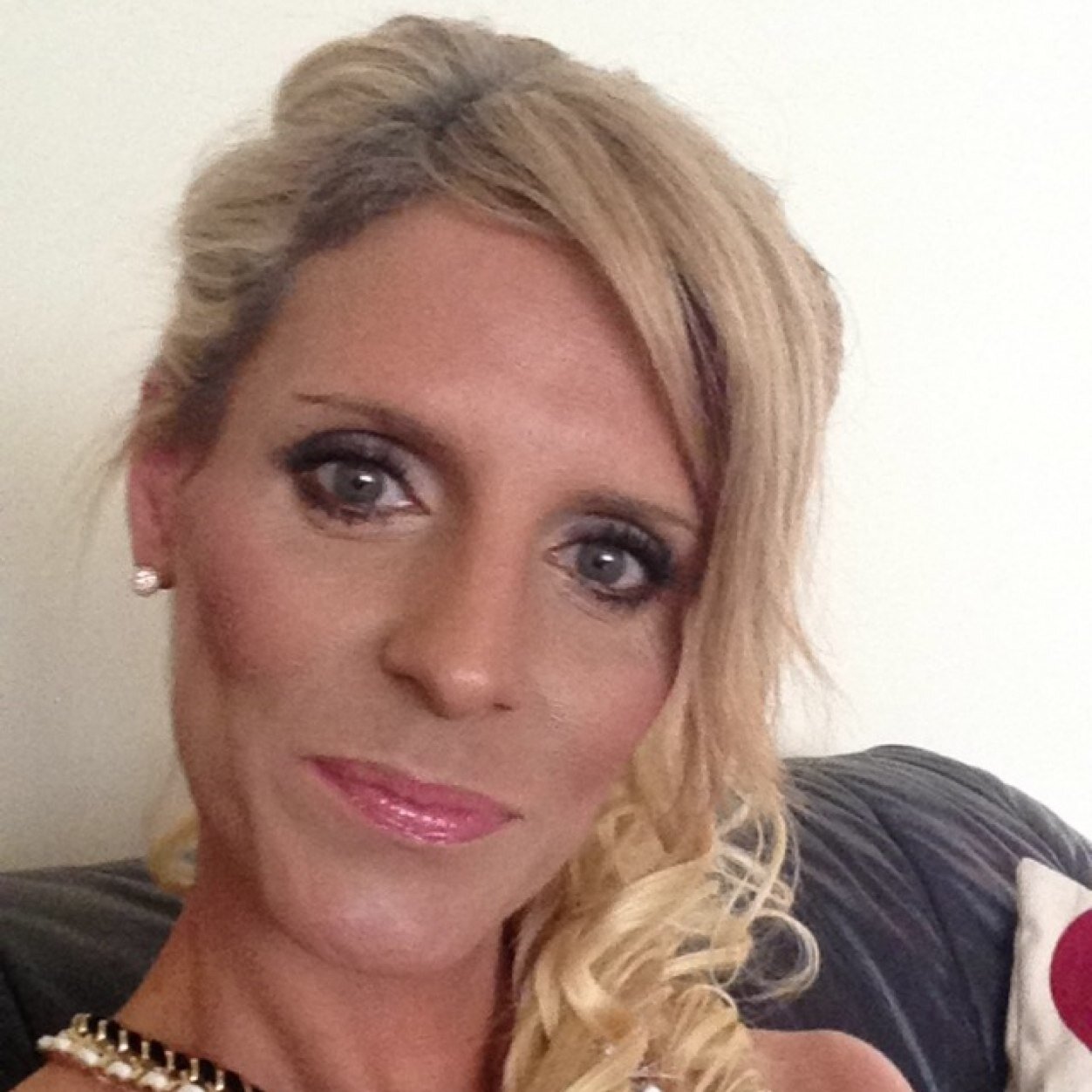 oonsoneill's profile picture. Always believe that something wonderful is about to happen x