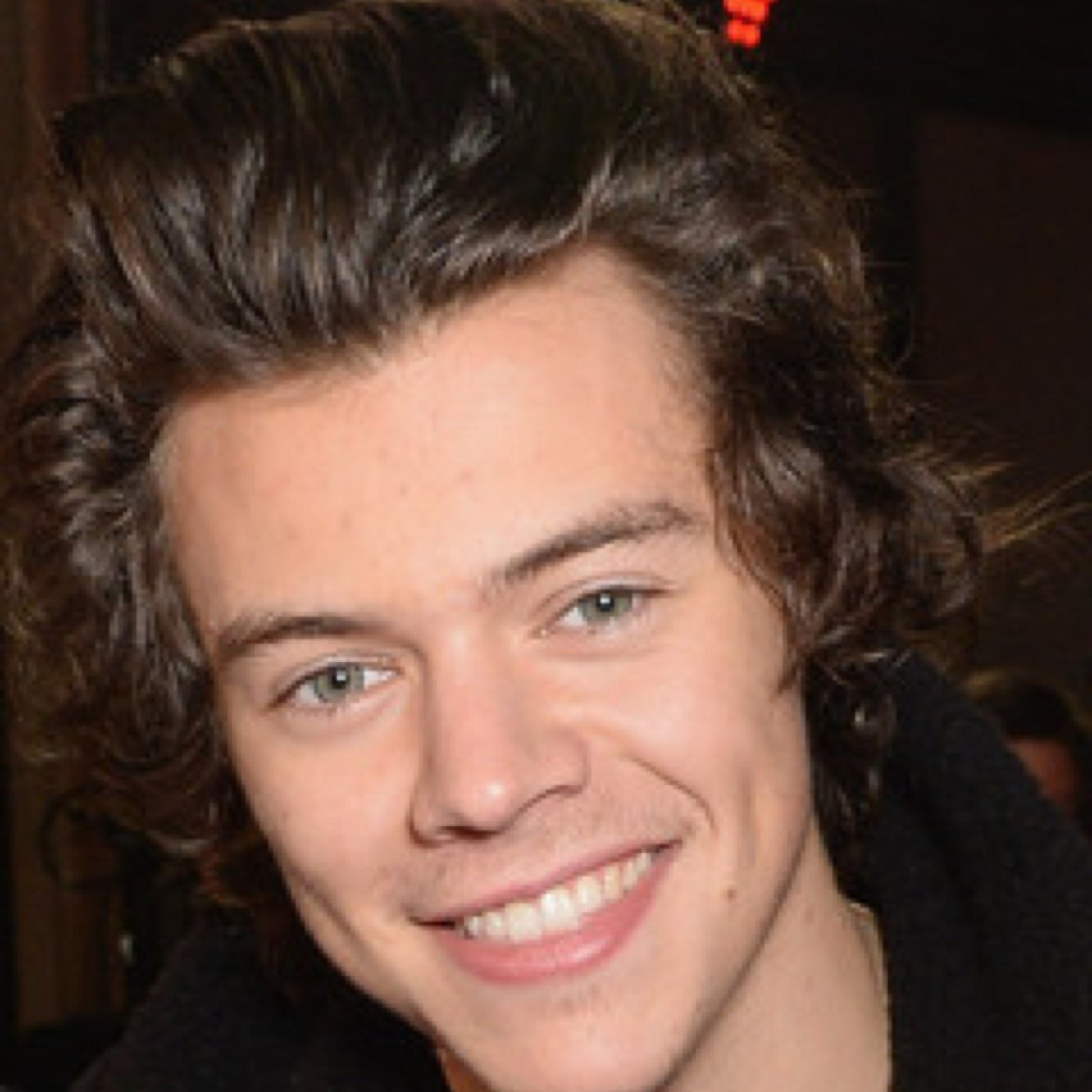 I love one direction so i will put thier pics every where!!!!!!!Directioner for ever!!!!!!!
