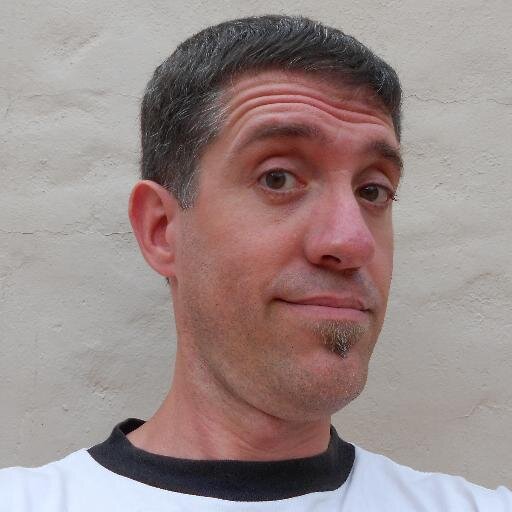 Caricaturista, dibujante humorístico,  ilustrador.