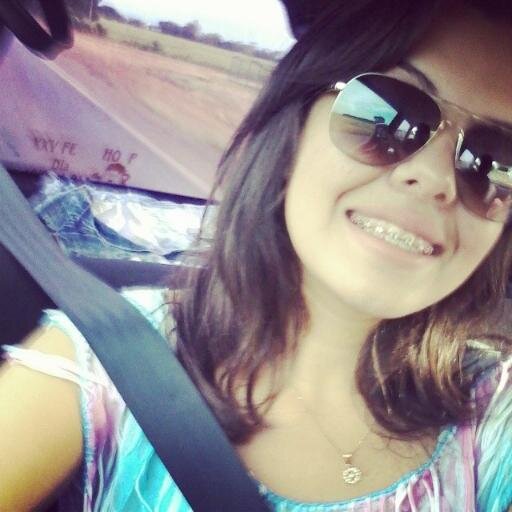 Vou me enganar mais uma vez, fingindo  que te amo as vezes, como se nao te amasse sempre.