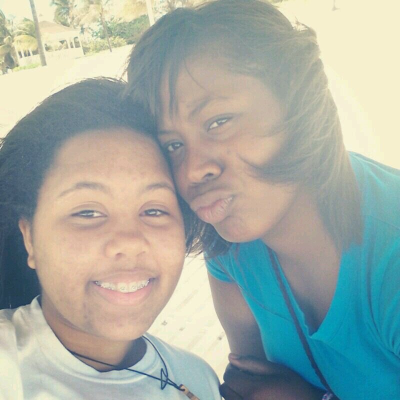 Drake. ♥ || Model in Training w/ @ShellyTho_ ♥ || Books & Beaches ♥ || Aspiring Author ♥ || Wattpad is Life ♥ || 17. •¥•