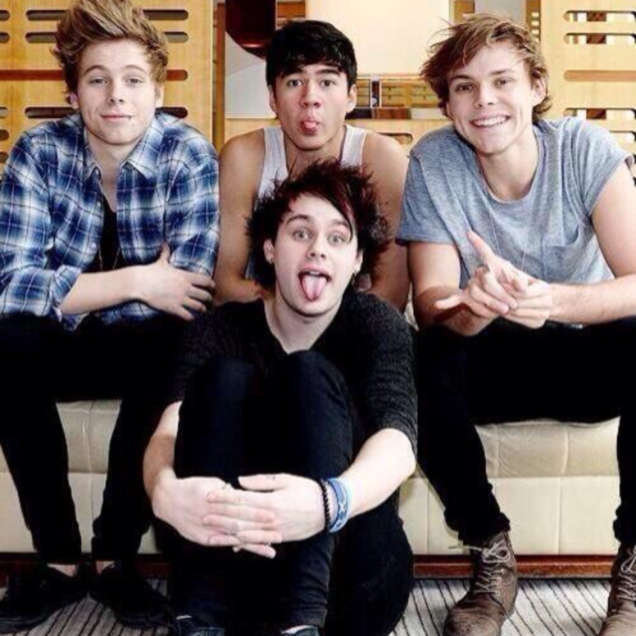 Word word word word word ashton irwin word word word mikey clifford word word word calum hood word word word wordword luke hemmings