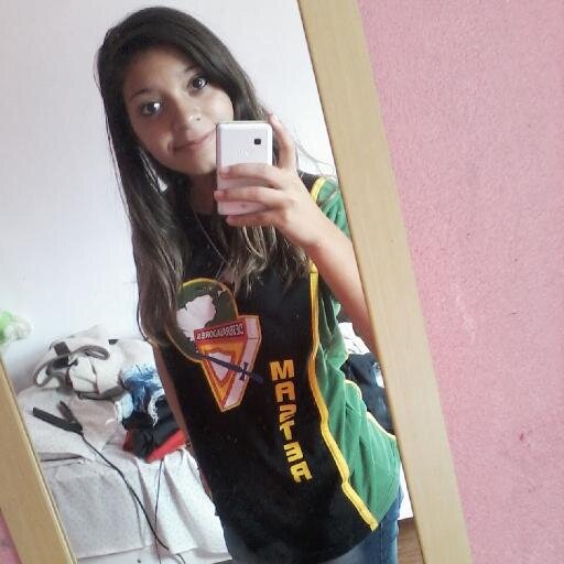 nasci pra ser feliz não pra se perfeitaa ....