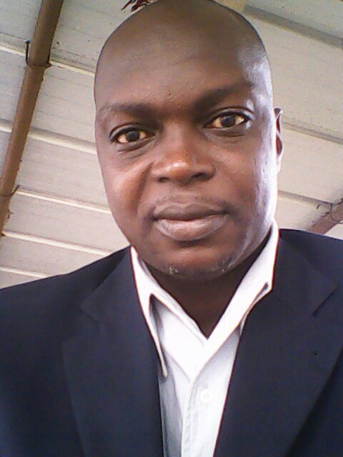 THIENEM's profile picture. j'adore les débats politique,le football,