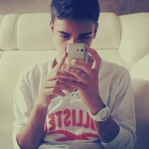 jeannsouzaa's profile picture. Dois corações imperfeitos feitos um para o outro! ♥