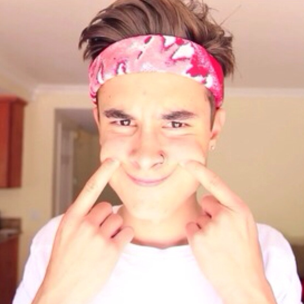 CONGRATS ON THE KIAN FOLLOW BEAUTIFUL :) YOU DESERVE IT! - @O2Larmy @O2Larmy @O2Larmy @O2Larmy @O2Larmy