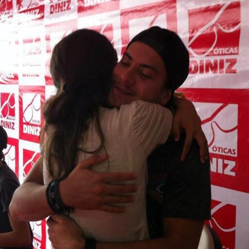 ForeveeChaMel's profile picture. Piro em ser ChaMel! Amo muito vocês, é como fosse uma coisa de outro mundo sabe? @ChayLeao e @melfronckowiak
Abracei e tenho um autografo do Aguiar u.U