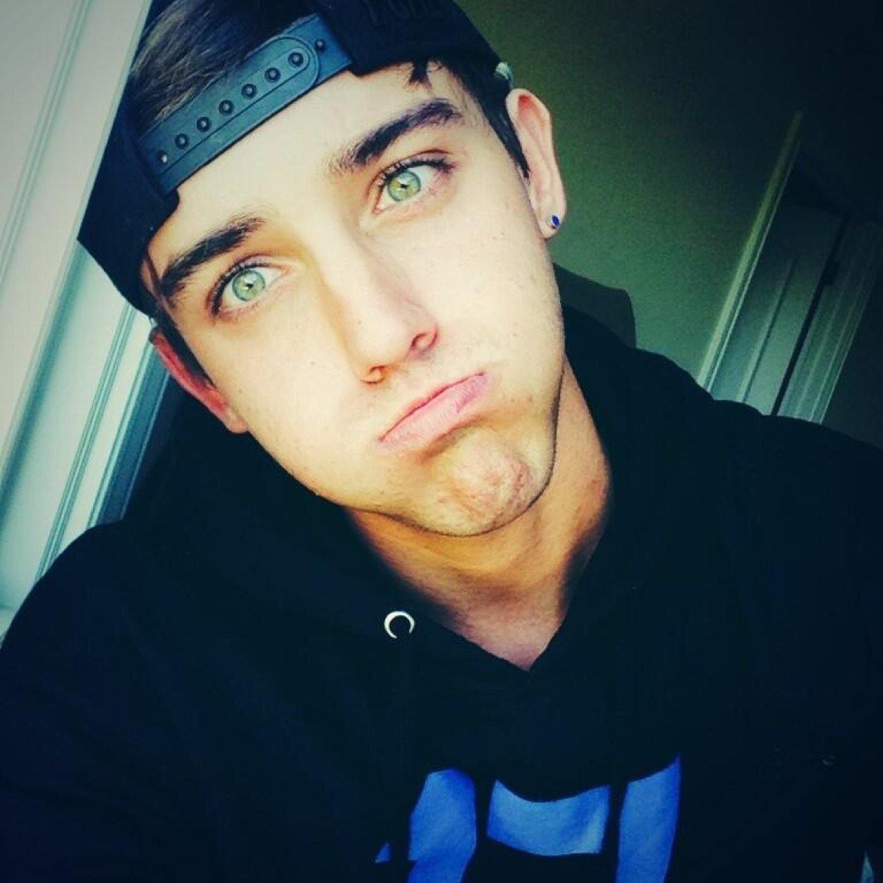 Free Follow , but please follow my personal account @Beau_Wife ✖❤✖❤✖❤✖❤✖❤✖❤✖❤✖
Thank you and stay fabulous