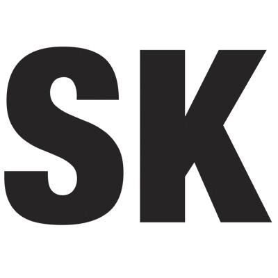 http://t.co/DTVI2i1RPt pour des coques personnalisées ou originales d'artistes. Skinkin propose aussi des Skins (stickers) pour décorer votre smartphone.