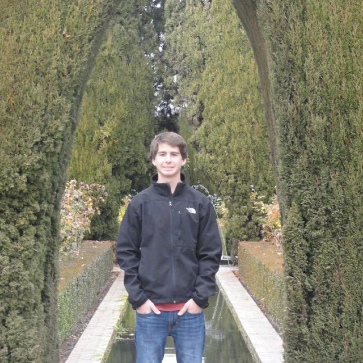 anthoaquadro's profile picture. live in the present