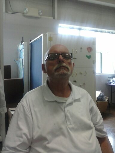 tdiggins911's profile picture. I like playing candy crush and soda water crush and I live somewhere in Texas