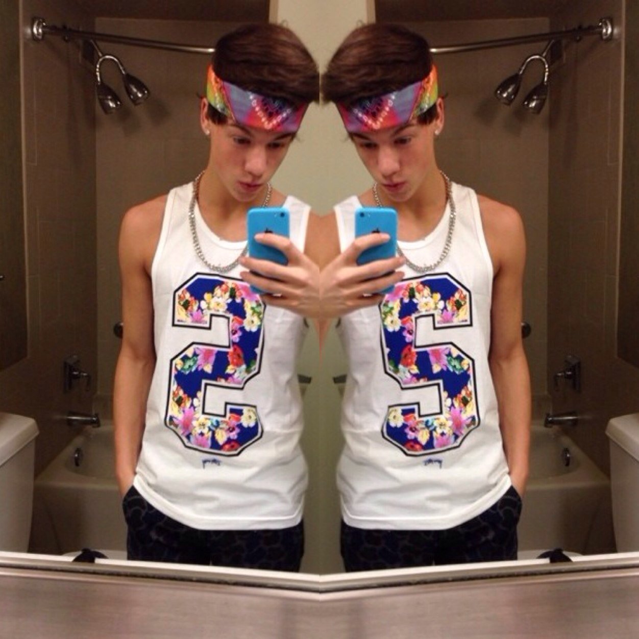 I just gave you a free follow! Now go follow @aasspinosa she follows back!