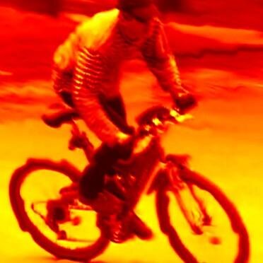 Internet activist , pharmacolog #Lviv UA ,  #Amsterdam NL ,  #sun ,  #e_bike #dan_dare