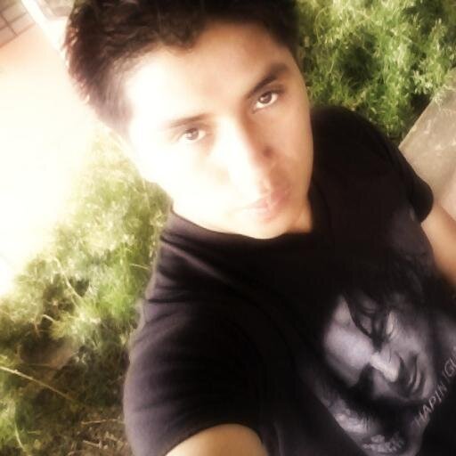 Soy lo que busco y trato de encontrar la verdad para encontrar la Inmortalidad Amo el Futbol sin el Futbol me muero