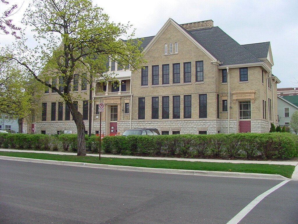 Mission Statement: We provide Safety, Hope, Advocacy, Respite and Education for those impacted by crisis and violence in the Fox Valley Region and Illinois.