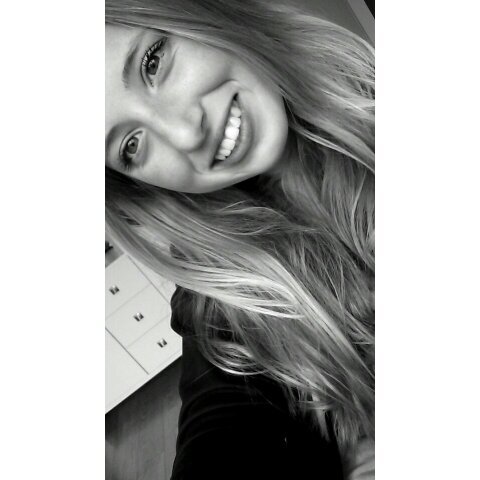 xEvaa___ Profile Picture
