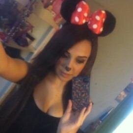 Class Of 2015 (: Senior! Softball and Gaming! Love Singers! I play Ps3 Ask me for my PSN !! I follow back! ;)